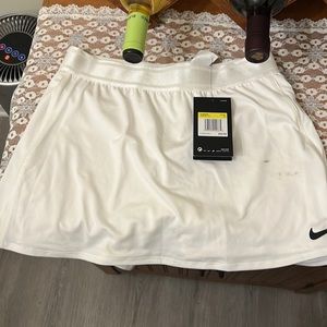 NWT Nike tennis skirt